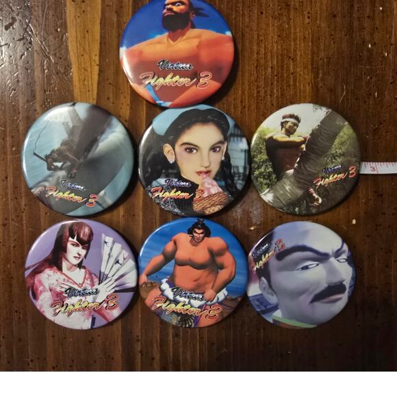 Set of 7 Virtua Fighter 3 pinbacks EUC 2.5" - Picture 1 of 4